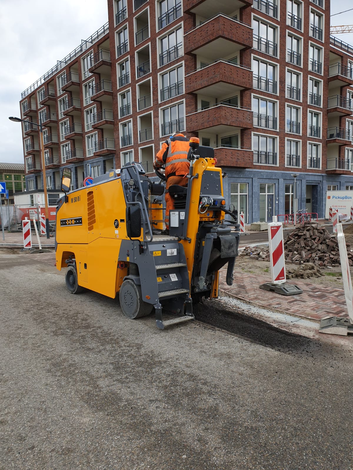 Dutch-Road-Milling-Kantfrezen-1-min.jpeg