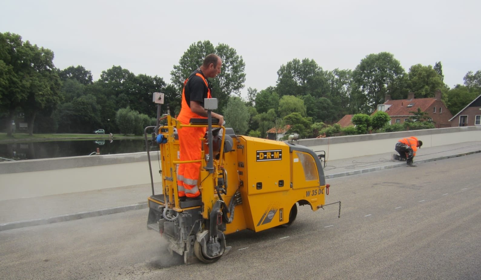 Dutch-Road-Milling-Rijksen-e1583858319846-1-min.jpeg